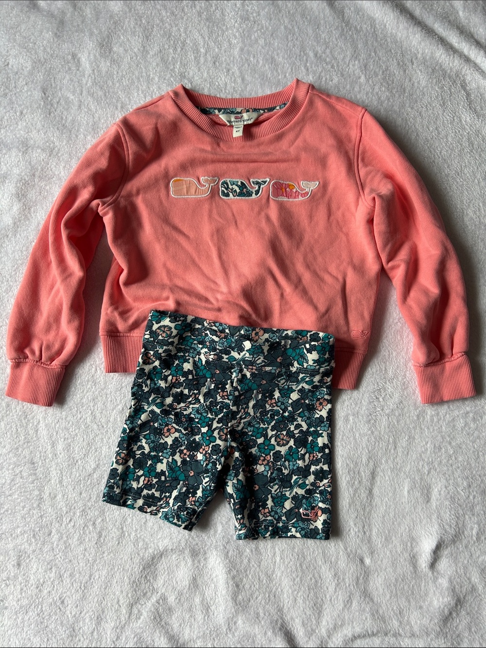 Vineyard Vines Coral Sweatshirt with Floral Bike shorts